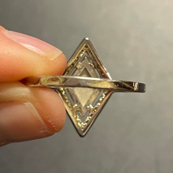 Fragrant Jewels Unicorn Tears Ring 9 NWOT - Picture 4 of 5